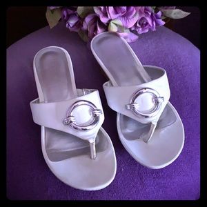 Mootsies Tooties white sandals